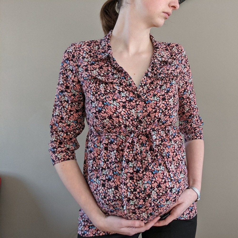 Oh Baby by Motherhood button up maternity top